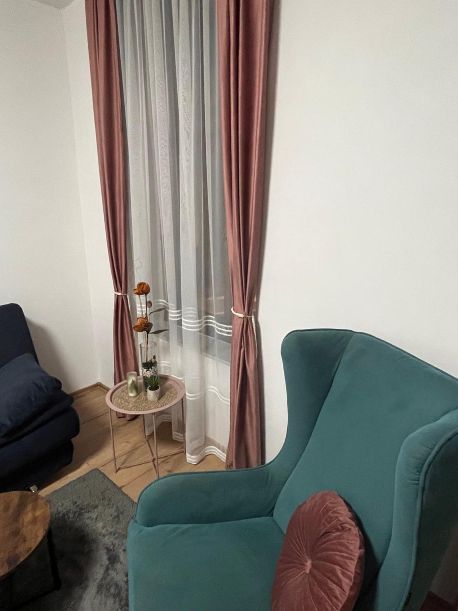 מוסטר Apartments Ejla&Una מראה חיצוני תמונה