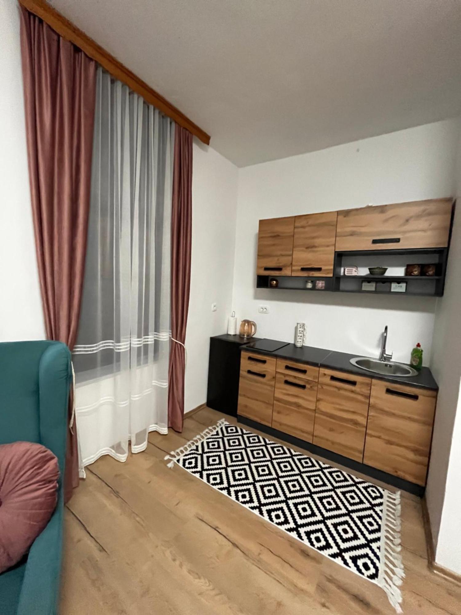 מוסטר Apartments Ejla&Una מראה חיצוני תמונה